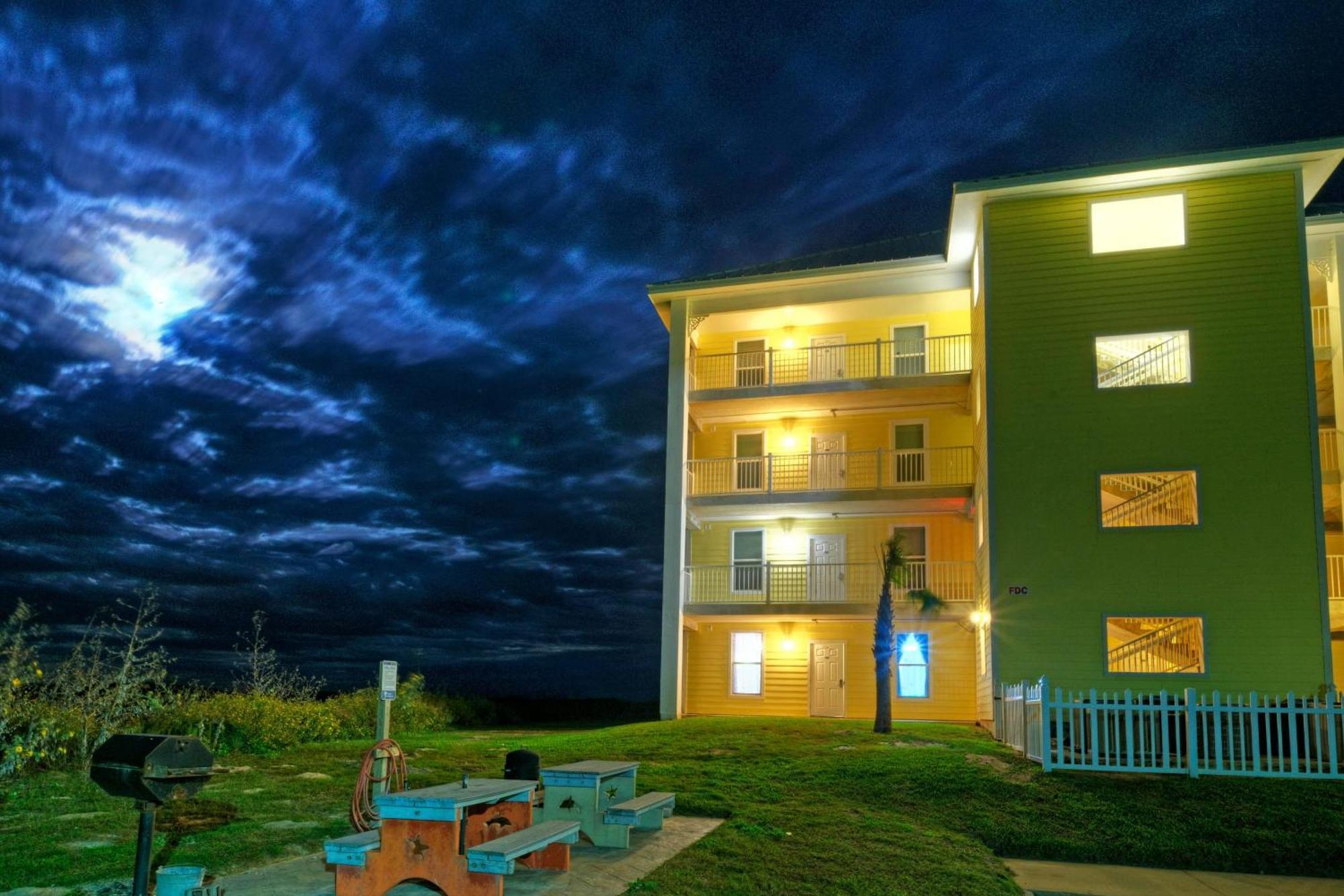 Salt Sun By Avantstay Beach Access Pool Port Aransas Ngoại thất bức ảnh